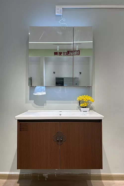 Multi-Layer Solid Wood Bathroom Vanity for Vacation Rentals